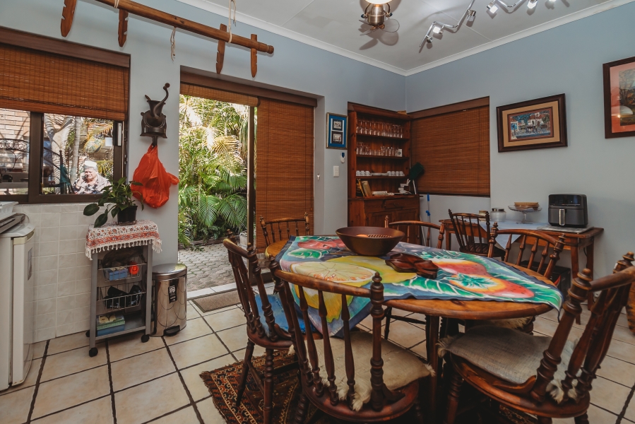 7 Bedroom Property for Sale in Outeniqua Strand Western Cape